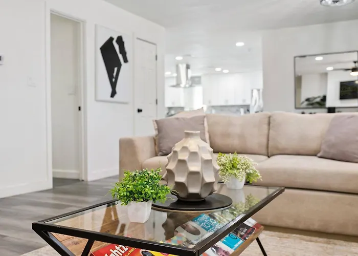 Serene Desert Getaway W/ Backyard Near Asu Campus! Ferienhaus Tempe