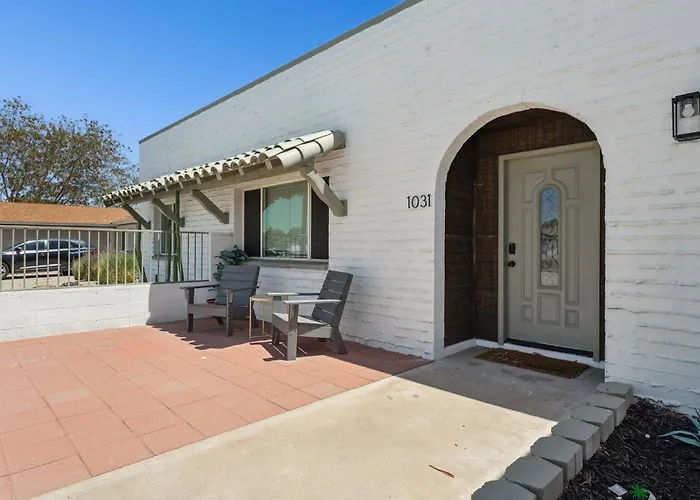 Serene Desert Getaway W/ Backyard Near Asu Campus! *