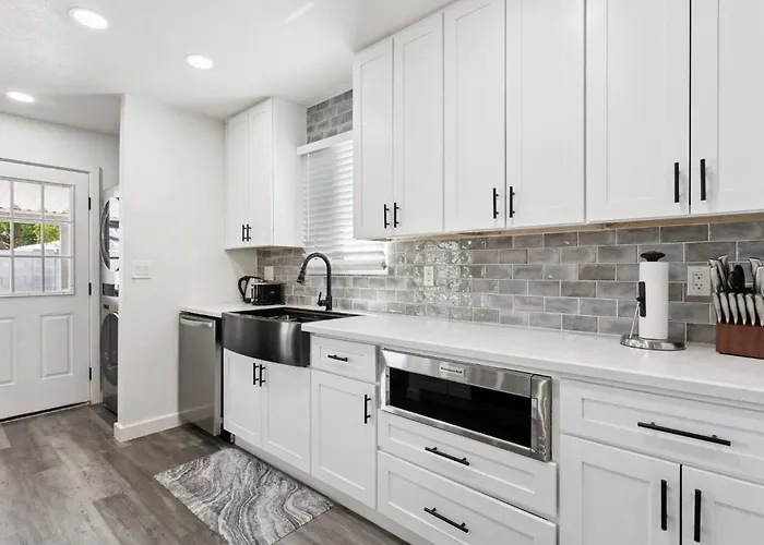 Ferienhaus Serene Desert Getaway W/ Backyard Near Asu Campus! *