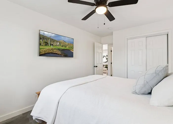 Serene Desert Getaway W/ Backyard Near Asu Campus! Ferienhaus Tempe