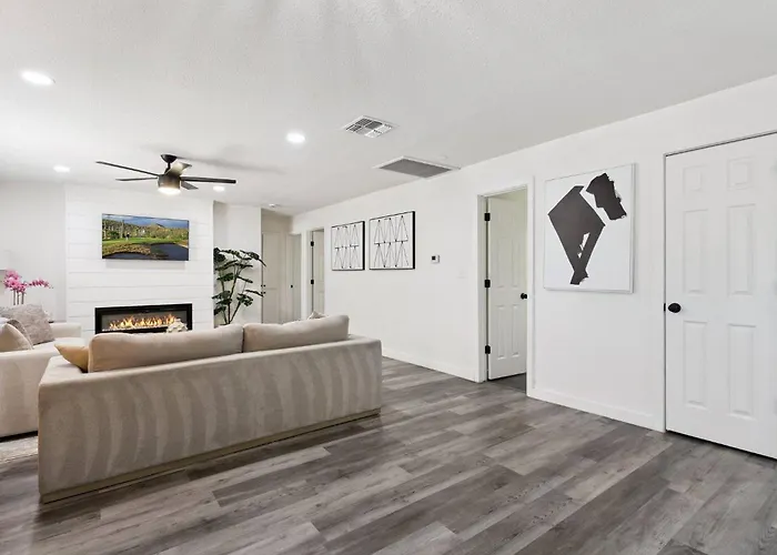 Serene Desert Getaway W/ Backyard Near Asu Campus! Ferienhaus Tempe